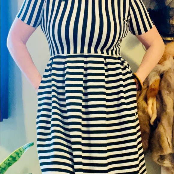 Beetlejuice Black and White A-Line Midi Dress with Short Sleeve nautical - Picture 2 of 6